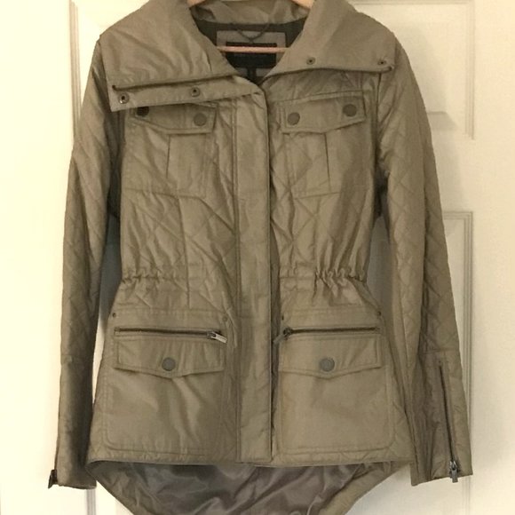 BCBGMAXAZRIA Puffer Jacket Size M in color pumice - Picture 1 of 3